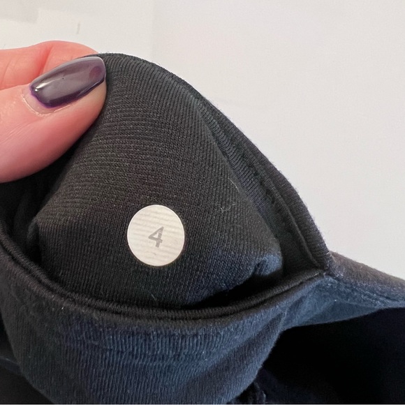 LULULEMON | Black crop legging back ruched slit rare workout yoga legging pant - Picture 4 of 16